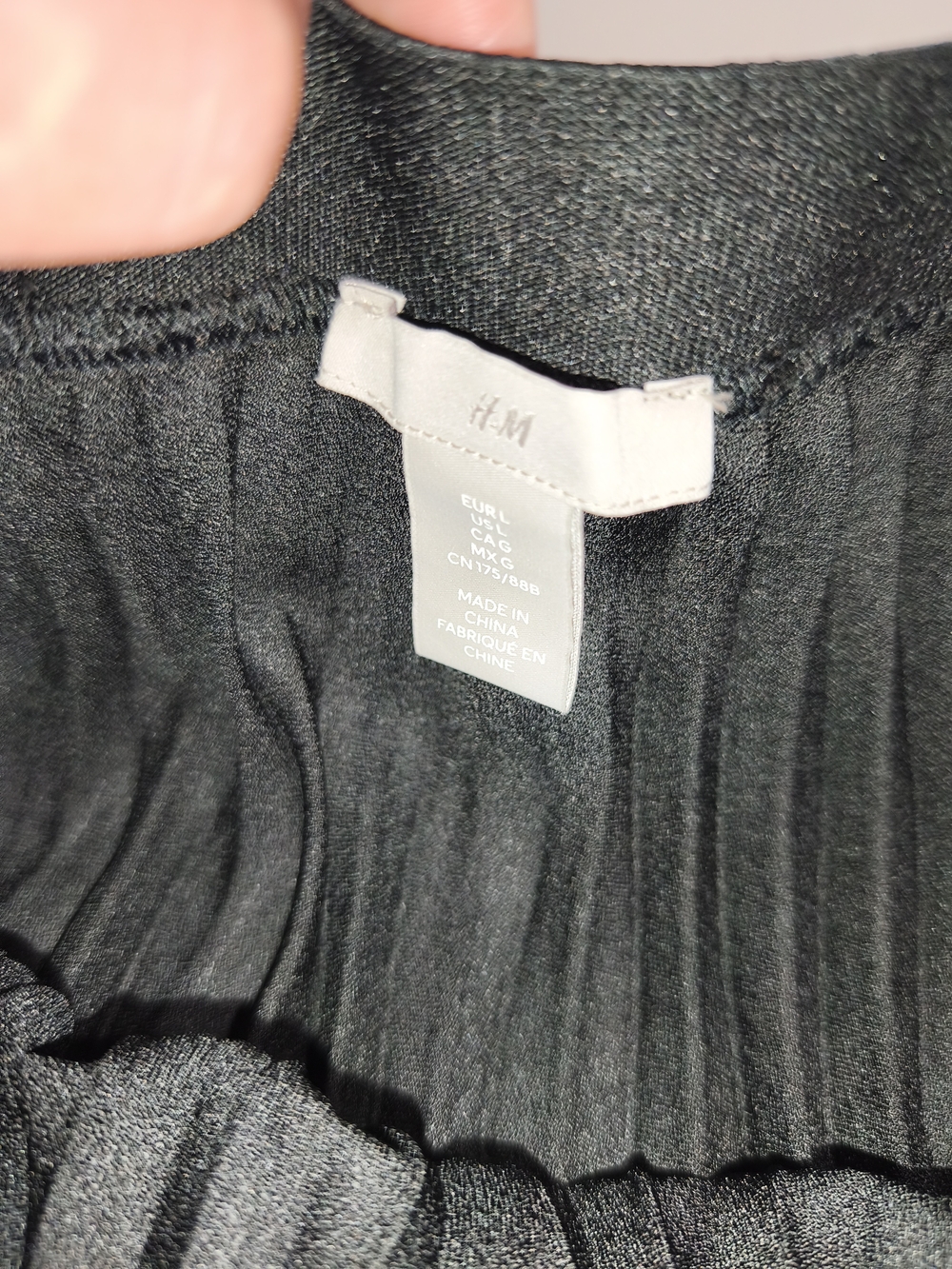 H&M Black Pleated Maxi Skirt - Picture 6 of 6